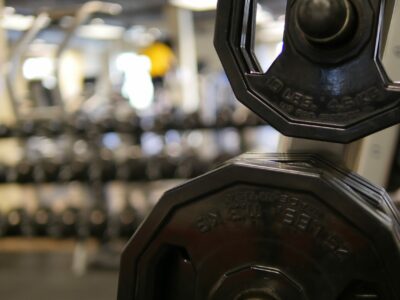 High Bar vs Low Bar Squats: Ask a PT